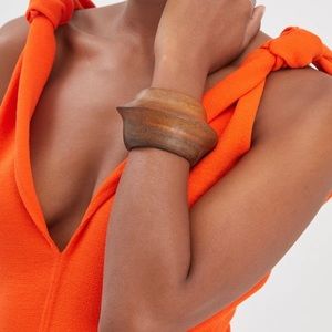 Oscar de la Renta wood peak bracelet